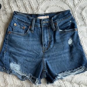 LEVI’S High Rise Shorts